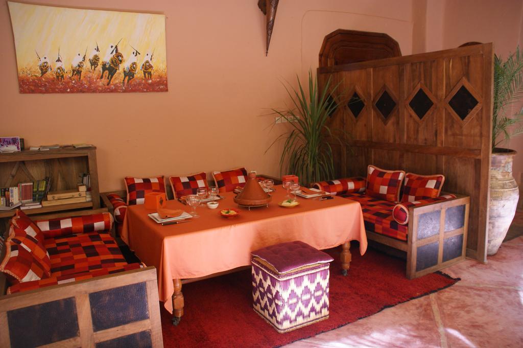 Riad Azenzer 3*